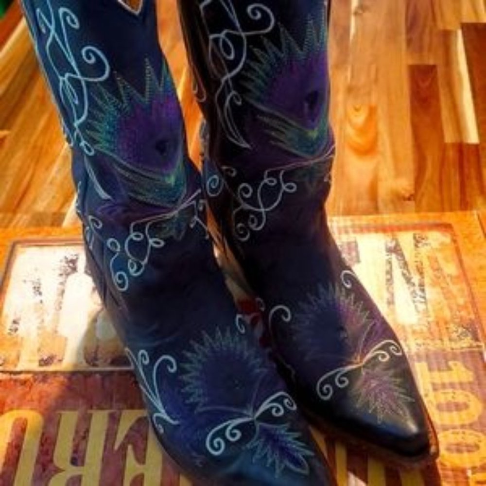 Embroidered Cowgirl Boots